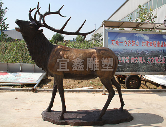 铜雕鹿2.4米高
