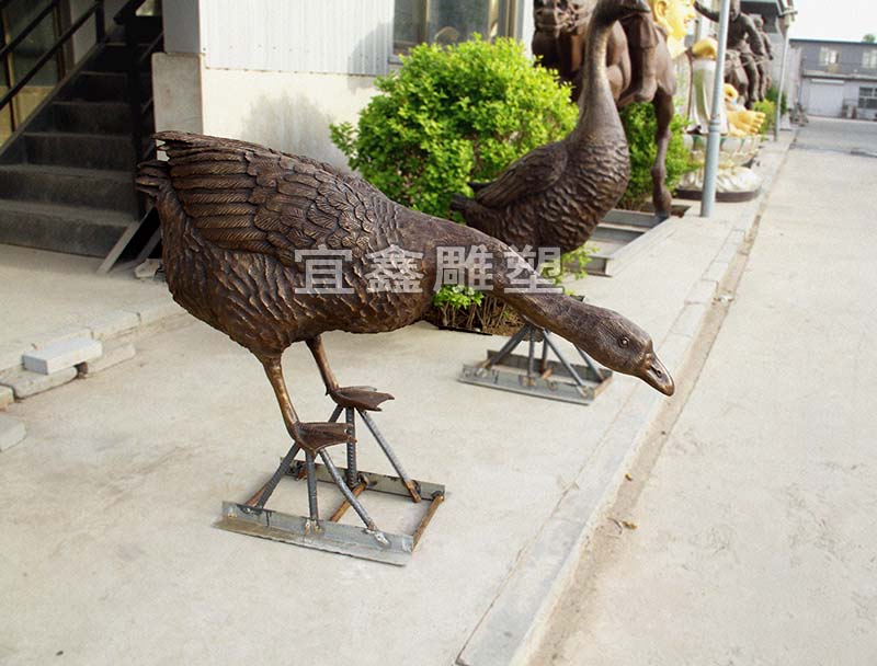 动物雕塑中的铜雕天鹅有什么寓意